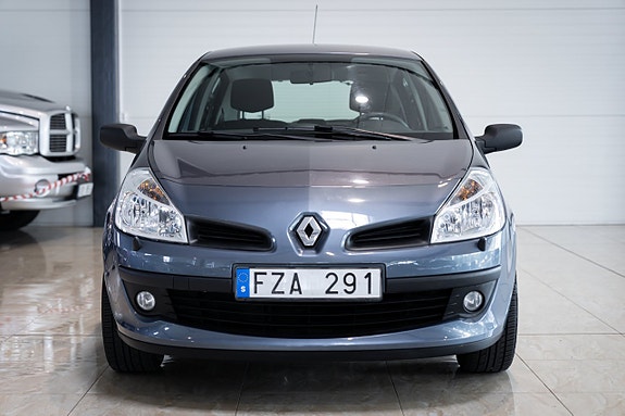 Renault Clio 3 of 30