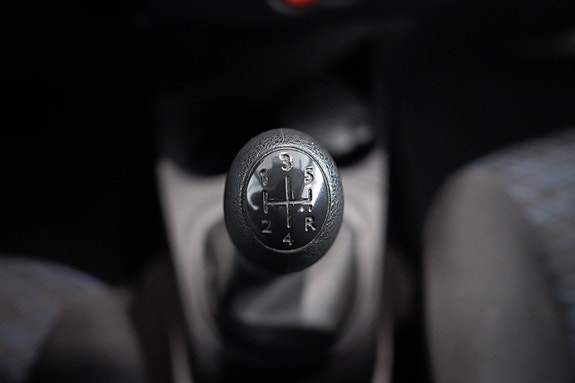 Renault Clio 24 of 30