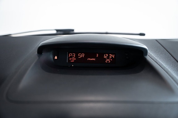 Renault Clio 21 of 30