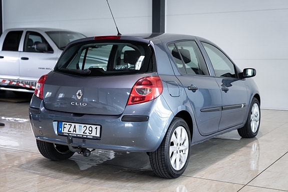 Renault Clio 9 of 30