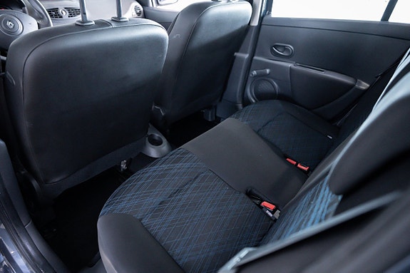 Renault Clio 30 of 30