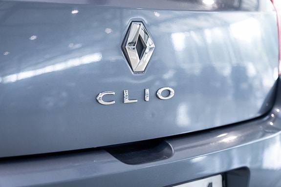 Renault Clio 14 of 30