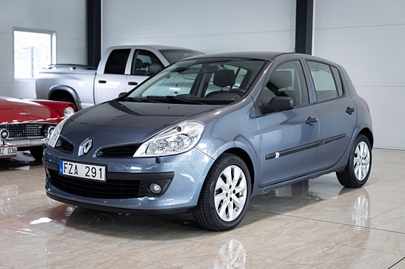 Renault Clio 2 of 30