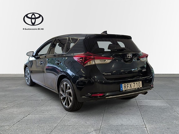 Toyota Auris 10 of 10