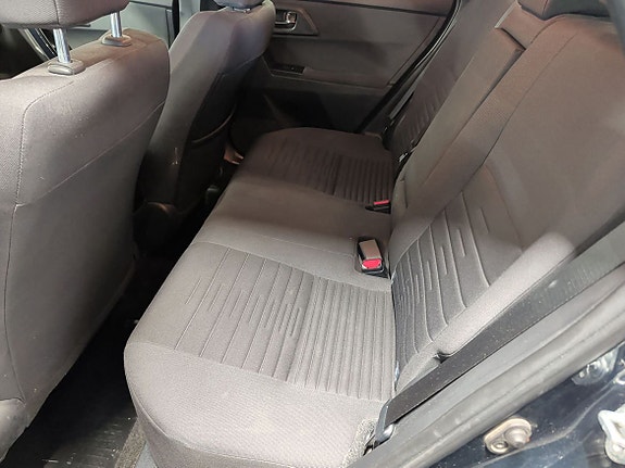 Toyota Auris 3 of 10
