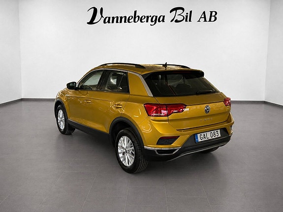 Volkswagen T-Roc 4 of 7