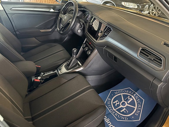 Volkswagen T-Roc 6 of 7