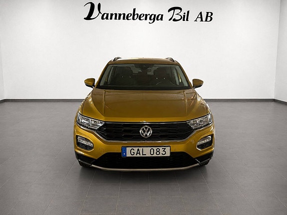 Volkswagen T-Roc 2 of 7