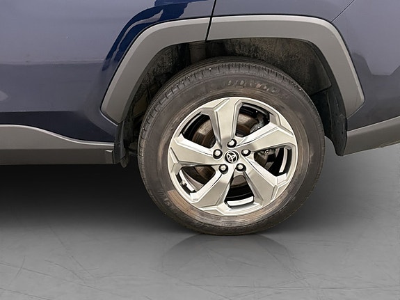 Toyota RAV4 29 of 30