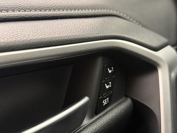 Toyota RAV4 15 of 30