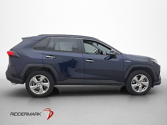 Toyota RAV4 9 of 30