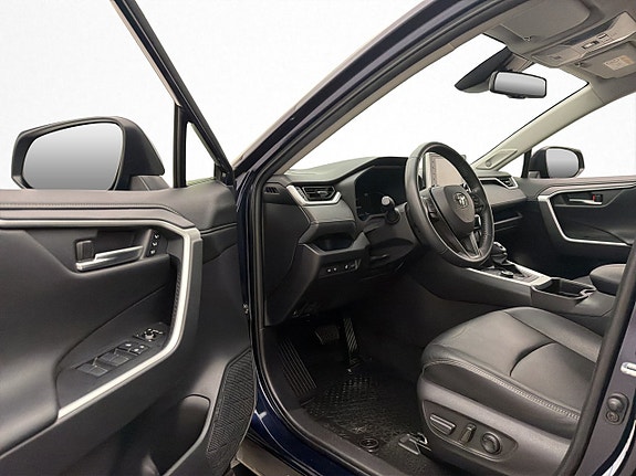 Toyota RAV4 11 of 30