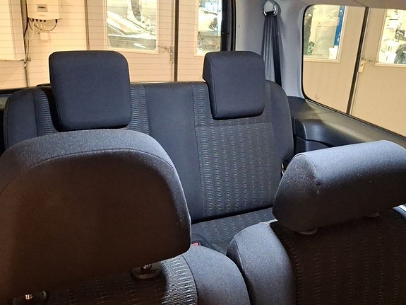 Volkswagen Caddy Maxi 10 of 11
