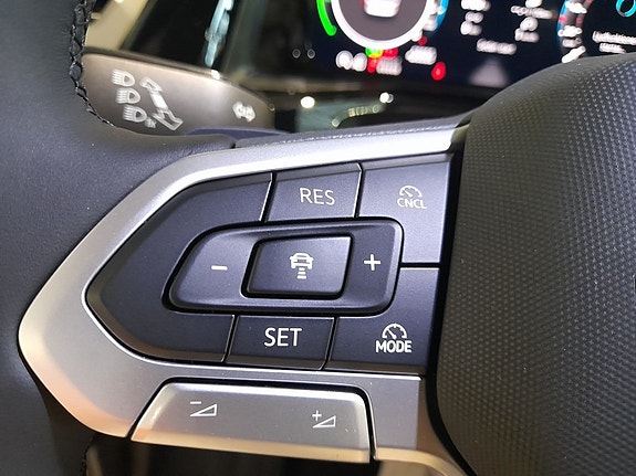 Volkswagen Multivan 11 of 18