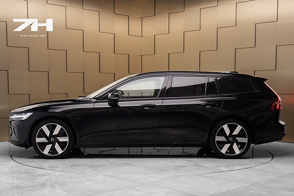 Volvo V60 2 of 24