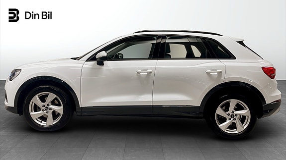 Audi Q3 2 of 12