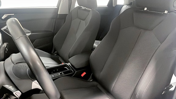 Audi Q3 8 of 12