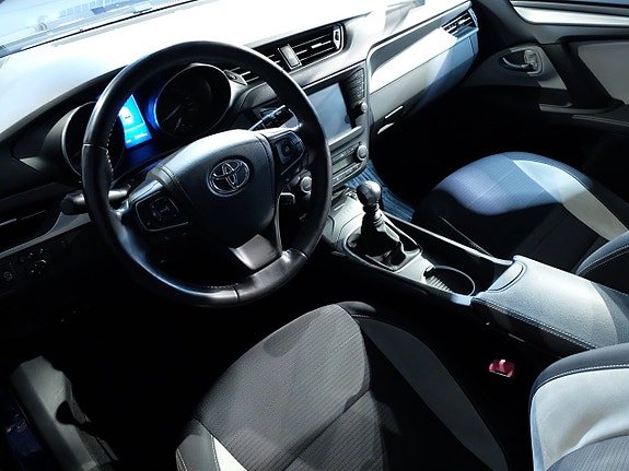 Toyota Avensis 9 of 9
