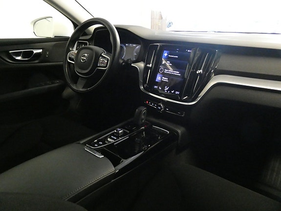 Volvo V60 14 of 27