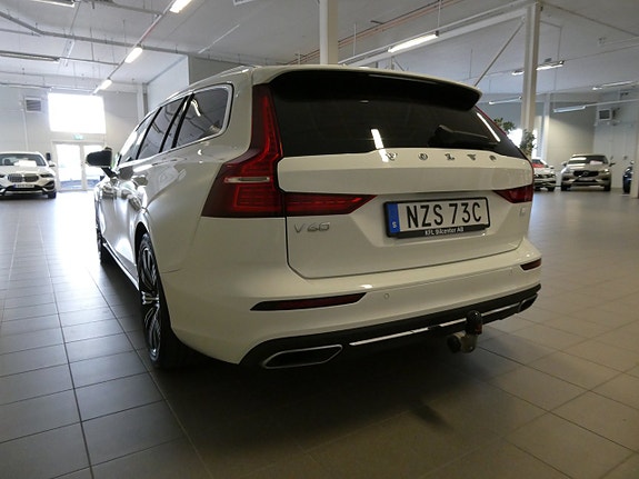 Volvo V60 8 of 27
