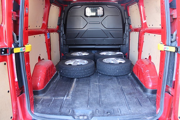 Ford Transit Custom 11 of 11