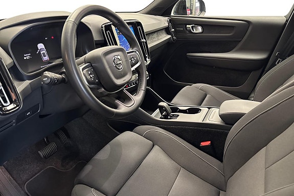 Volvo EX40 8 of 25