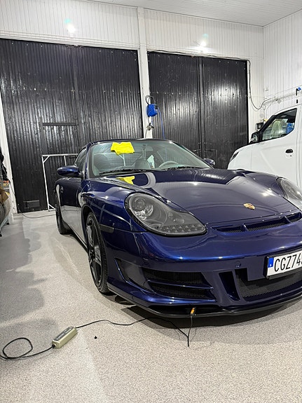 Porsche 911 Carrera 5 of 5
