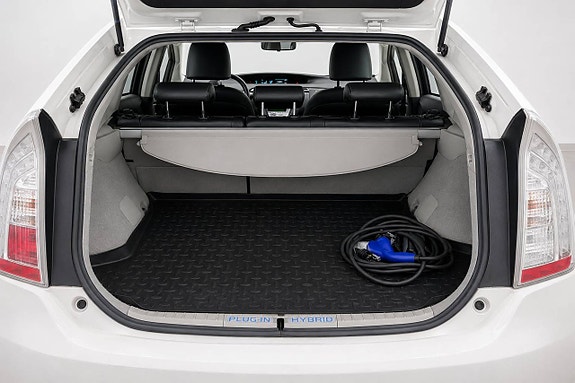 Toyota Prius Plug-in Hybrid 27 of 27