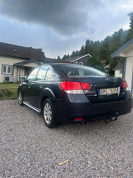 Subaru Legacy 6 of 11
