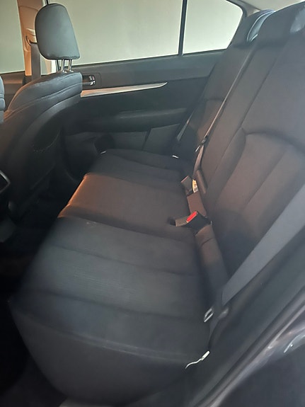 Subaru Legacy 9 of 11