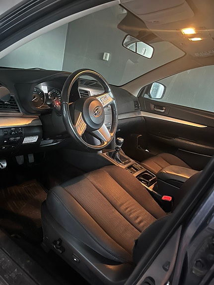 Subaru Legacy 7 of 11