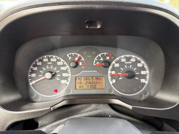 Peugeot Bipper 12 of 20