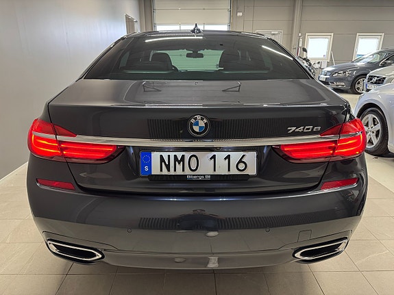 BMW 740e 3 of 24