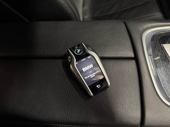 BMW 740e 24 of 24