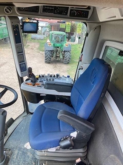 New Holland TC 5.90 10 of 17