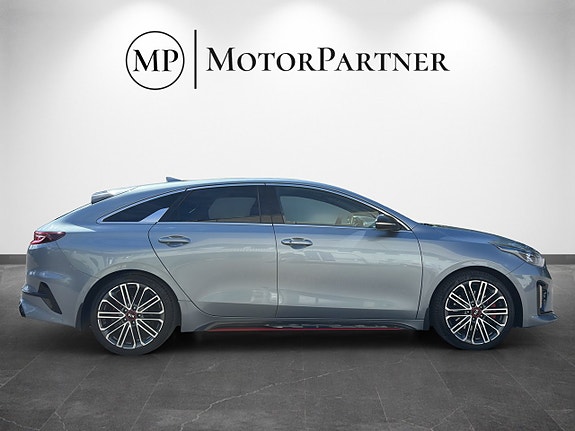 Kia ProCeed 8 of 22