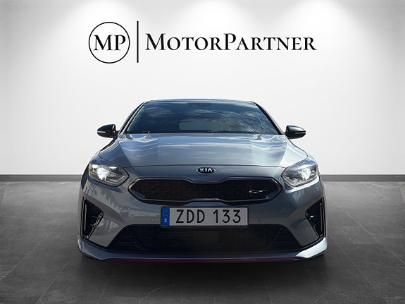 Kia ProCeed 2 of 22
