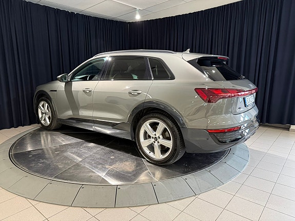Audi Q8 e-tron 4 of 16