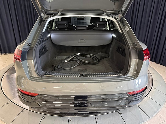 Audi Q8 e-tron 9 of 16