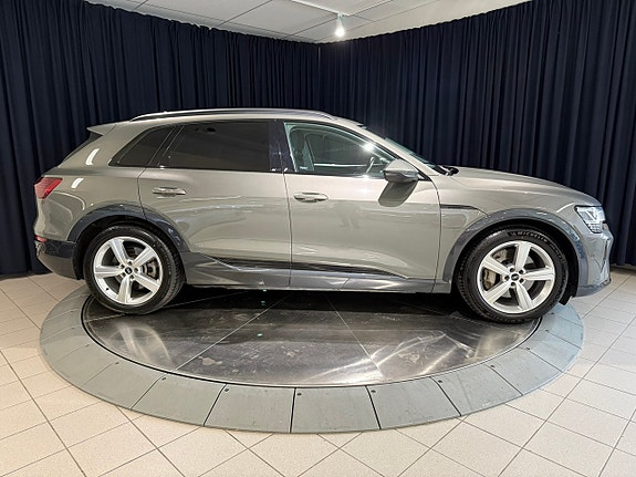 Audi Q8 e-tron 7 of 16