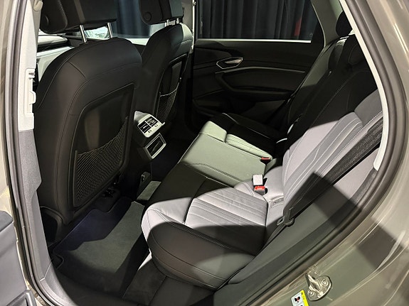 Audi Q8 e-tron 12 of 16