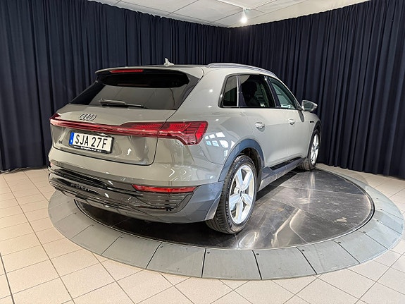 Audi Q8 e-tron 6 of 16