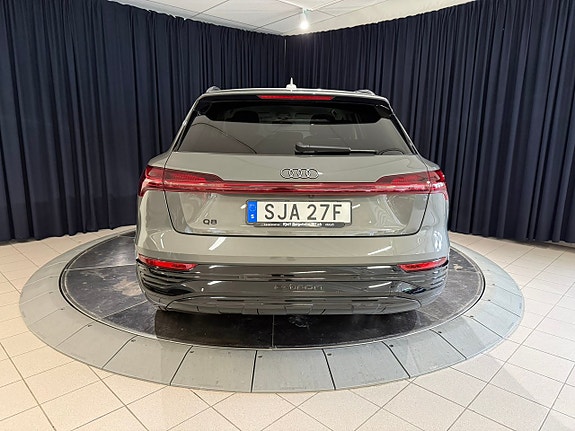 Audi Q8 e-tron 5 of 16
