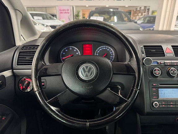 Volkswagen Touran 8 of 20