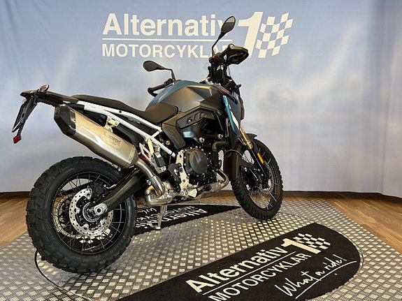 BMW F 900 GS 2 of 14