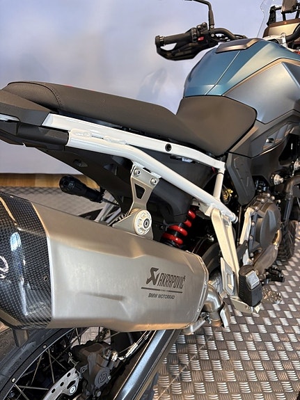 BMW F 900 GS 11 of 14