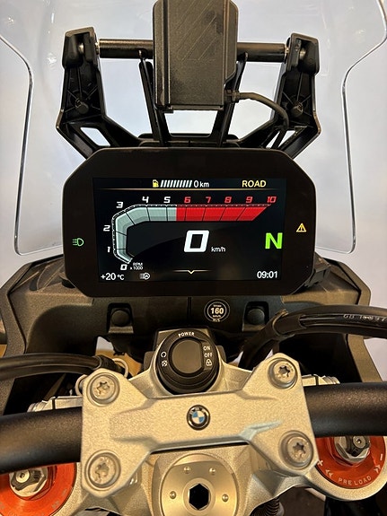 BMW F 900 GS 12 of 14