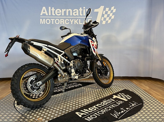 BMW F 900 GS 2 of 15