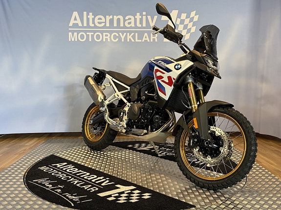 BMW F 900 GS 8 of 15