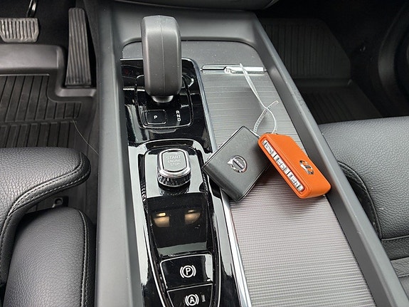 Volvo XC60 16 of 18